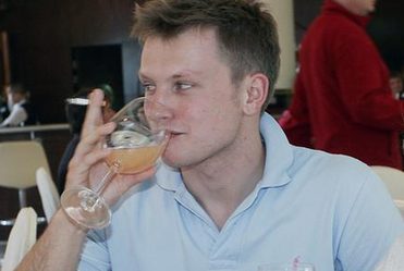 Jak ca�uje Weso�owski?