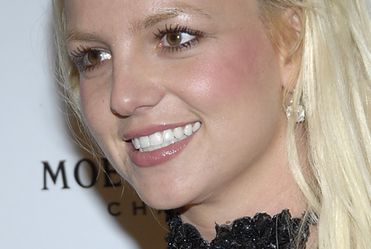Britney rozebra�a si� publicznie