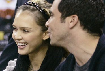 Jessica Alba jest "brzydka i gruba"
