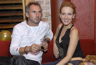 Markowska ochrzci�a synka w zamkni�tym ko�ciele