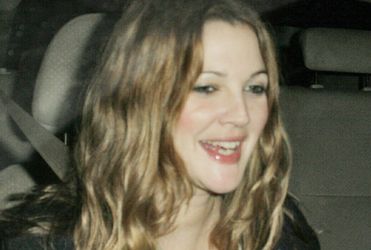 Drew Barrymore mia�a wypadek!
