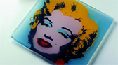 Blondynka w sk�adzie porcelany 