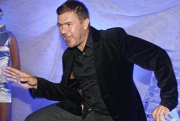 Fanki Karolaka musz� by� cierpliwe