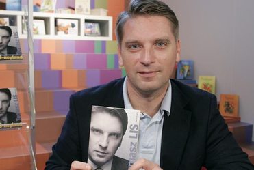 Lis wakacje sp�dza z dzie�mi