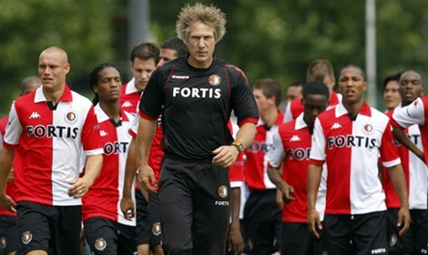 http://i.wp.pl/a/f/jpeg/20340/feyenoord470.jpeg
