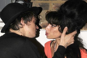 Pete Doherty wsp�czuje Amy Winehouse