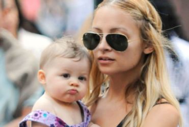 Zobacz c�reczk� Nicole Richie!