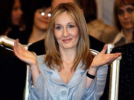 J.K. Rowling: the hands & handprints of the UK author! (Harry Potter) Joanne_rowling_afp_550