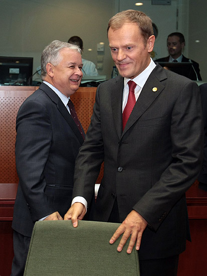 Foto-Bond Story cz.2 "Mi�o�� w Brukseli"