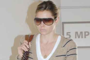 Jessica Biel �a�uje sesji topless