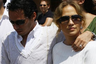 Jennifer Lopez pr�buje zaj�� w ci���