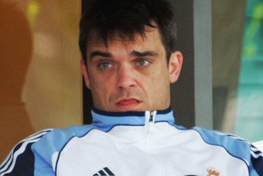 Robbie Williams opuszcza "wi�zienie"