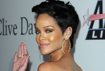 Rihanna si� bawi