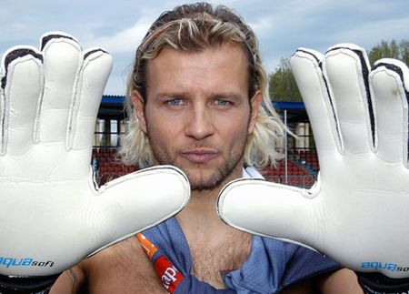 Majdan �yje oszcz�dnie