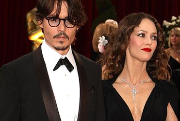Johnny Depp: Warto by�o czeka� na idealn� partnerk�