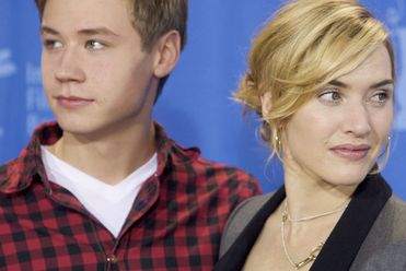Winslet: Mia�am peruk� na miejsca intymne