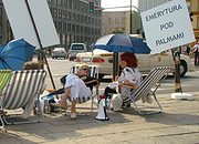 Emerytura pod palm�? Chyba t� w Warszawie!