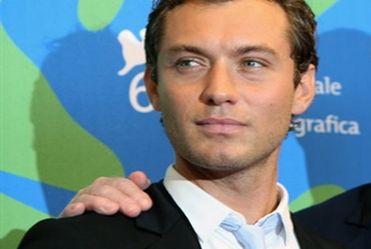 Michael Caine dumny z Jude'a Law