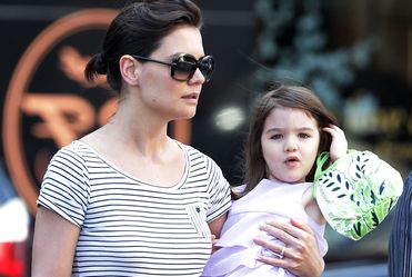 Suri Cruise jest ubrana w miliony! FOTO