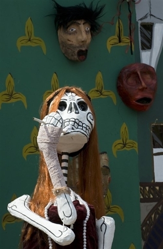 "Horror" na cmentarzu