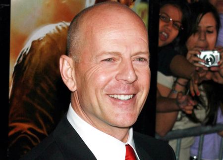 Kogo onie�miela Bruce Willis?