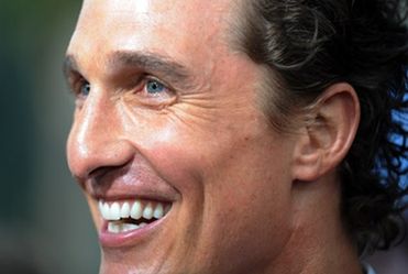 Szcz�liwy czterdziestolatek Matthew McConaughey