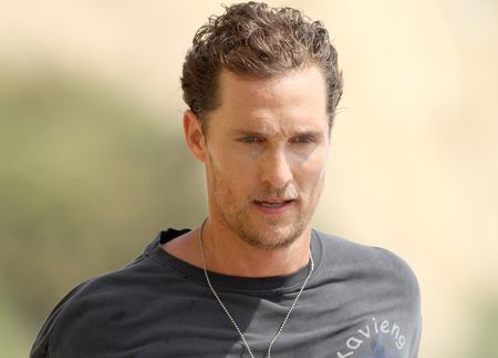 Szcz�liwy czterdziestolatek Matthew McConaughey
