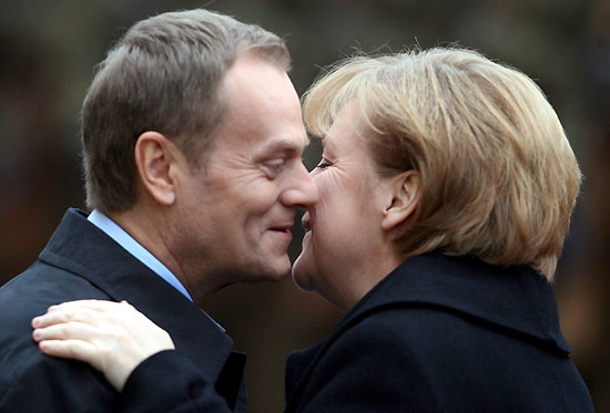 Donald Tusk o wielu twarzach