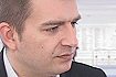 "Tusk wm�wi ludziom nawet to, �e pies jest kotem"