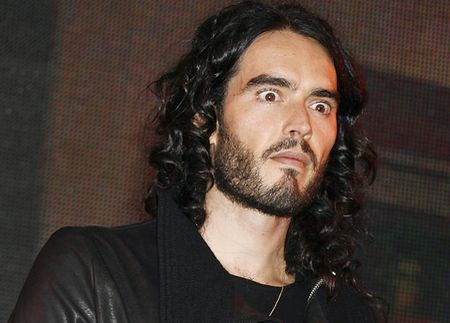 Ustatkowany Russell Brand