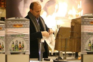 Kazzz sam na zakupach. A gdzie jest Isabel?