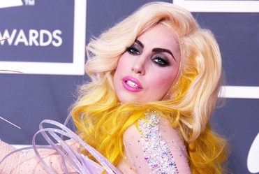 Lady Gaga na rozdaniu Grammy - FOTO