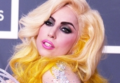 Lady Gaga na rozdaniu Grammy - FOTO