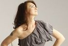 Agnieszka Maci�g wie, jak si� dobrze ubra�