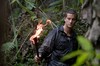 Premiera: 3 marca (�roda) o godz. 21:30 na Discovery ChanelW kolejnej ods�onie Szko�y przetrwania Bear Grylls sprawdzi mo�liwo�ci przetrwania nie tylko w otoczeniu dzikiej natury, ale tak�e w przemys�owej przestrzeni Stoczni Gdy�skiej! Bear po raz pierwszy odwiedzi Polsk�, aby sprawdzi�, jak mo�na prze�y� w mie�cie zdziesi�tkowanym przez wielk� katastrof�. Schronienia udziela mu opustosza�a fabryka, ale to nie oznacza niestety, �e jest ca�kiem bezpieczny. Musi jak najszybciej znale�� po�ywienie i wod� oraz znale�� spos�b na ogrzanie si� w lodowato zimnej fabrycznej hali.
