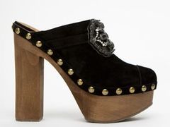 Buty Chanel - nowy look wiosn� i latem 2010