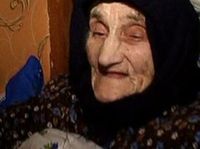 "Mam 130 lat i wci�� pij� w�dk�!"