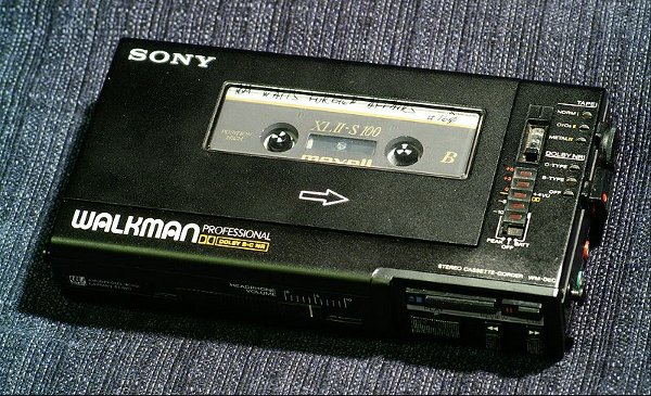 http://i.wp.pl/a/f/jpeg/24131/walkman-sony-wikimedia-600.jpeg