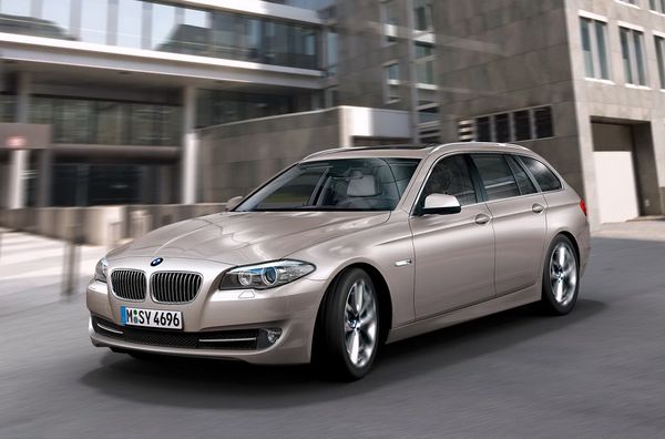BMW serii 5 Touring 2011
