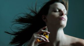 Jak dzia�aj� perfumy?