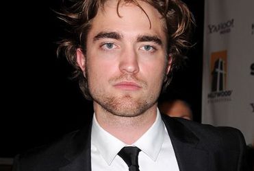 Robert Pattinson kocha i bawi