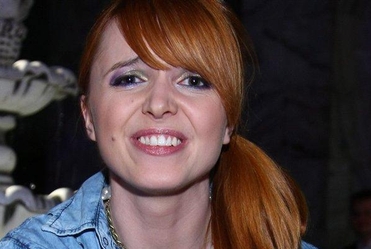 Burzy�ska w barchanach na salonach - FOTO
