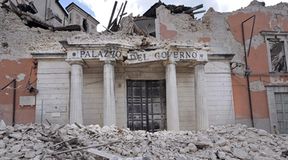Czy tragedii w Abruzji mo�na by�o zapobiec?