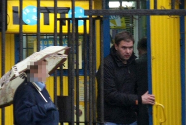 Karolak chce zgarn�� miliony!