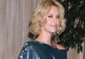 Charlize Theron w obj�ciach Keanu Reevesa