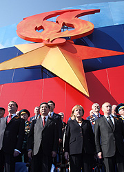 Prezydenci: Rosji Dmitrij Miedwiediew, Chin - Hu Jintao, kanclerz  Niemiec Angela Merkel i rosyjski premier Władimir Putin
