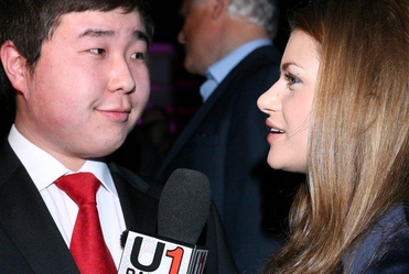 Mongo�owi od Szymona ci�gle podpowiadaj�!