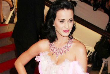 Katy Perry grozi ci���