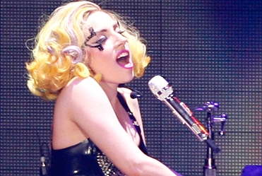 Nowy klip Lady Gagi. B�dzie skandal? WIDEO