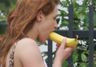 Kami�ska je banana bez obierania